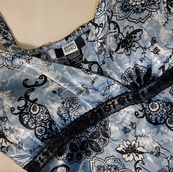 Shimmery lt blue/black asymmetrical top - Picture 6 of 12